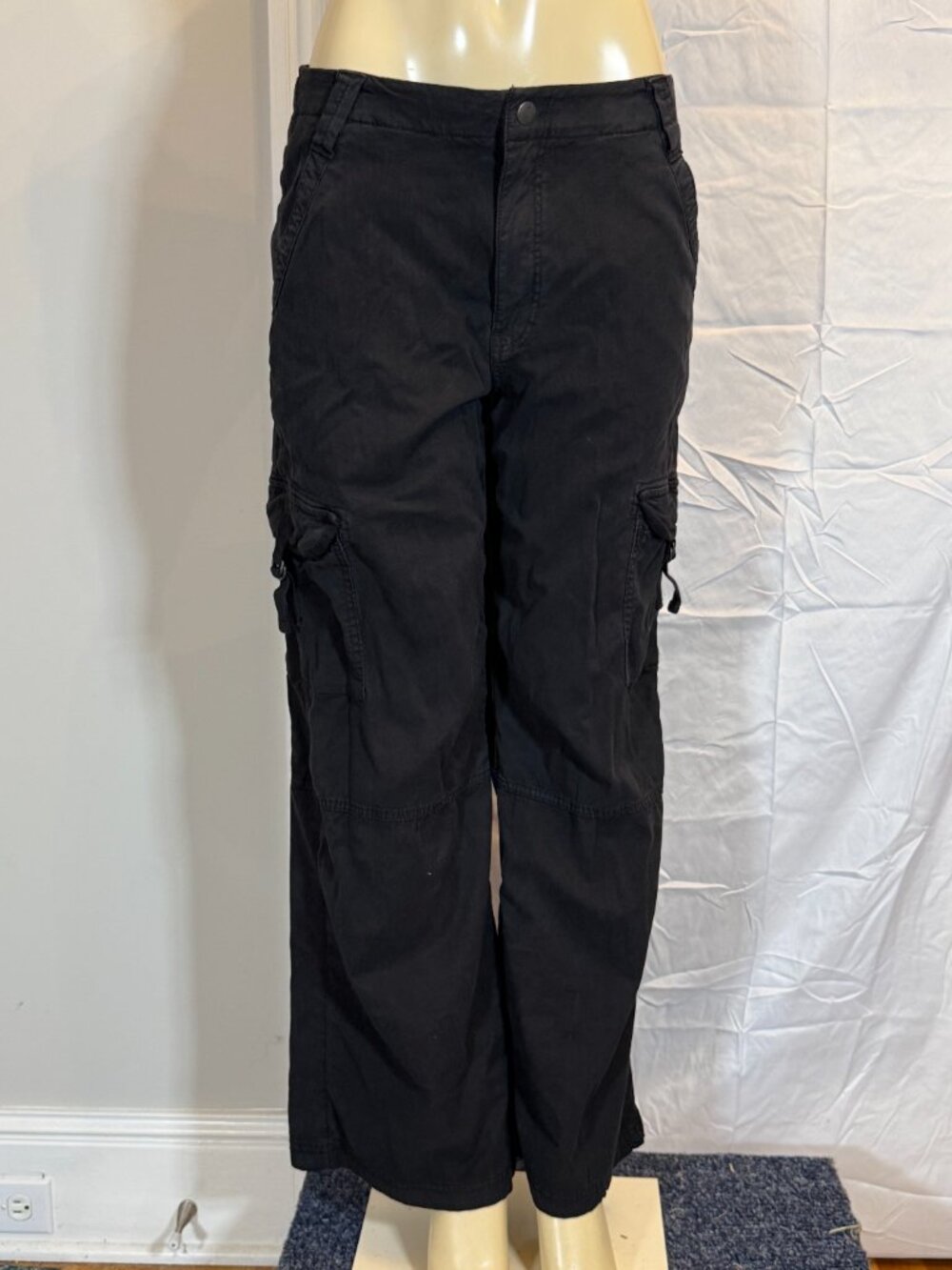 American Eagle Hi Rise Baggy Black Cargo Stretch Pant Womens 10